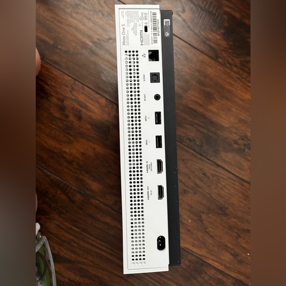 Xbox One S (plus remote and headphones) - Picture 6 of 10